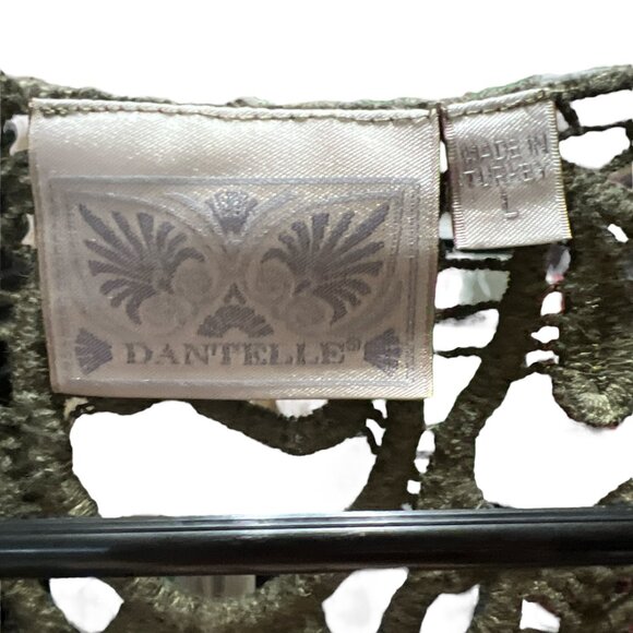 Dantelle Distressed Look Top - Sleeveless - Lace Back - Picture 2 of 5